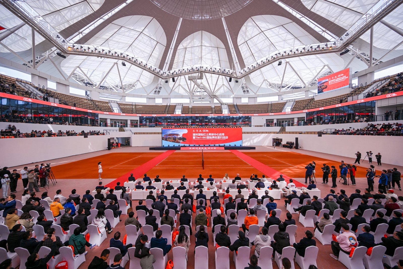 比肩法網(wǎng)、國(guó)際最高級(jí)別,亞洲最大,全國(guó)最好紅土網(wǎng)球場(chǎng)就在浙江湖州!